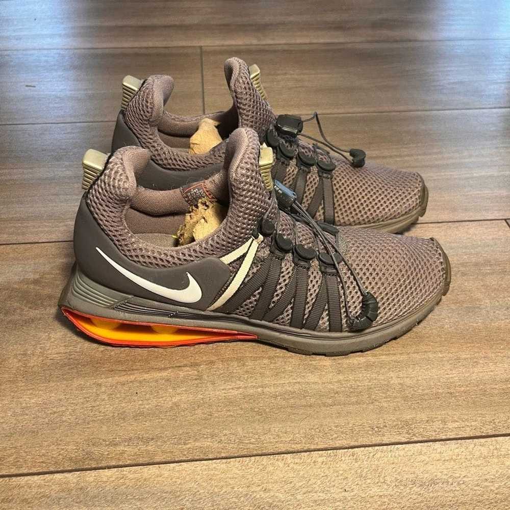 Nike Nike Shox Gravity Grey Athletic Sneaker Shoe… - image 3