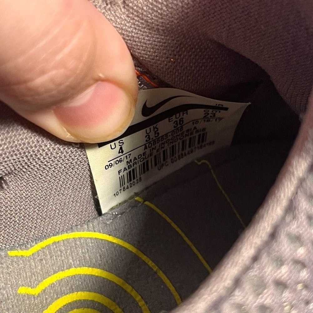 Nike Nike Shox Gravity Grey Athletic Sneaker Shoe… - image 7
