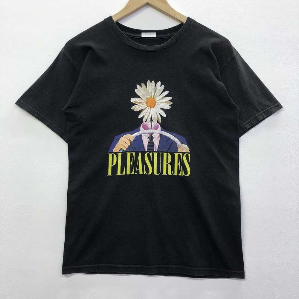 Designer × Pleasures ‘Rare!! PLEASURES Graphic T-… - image 2