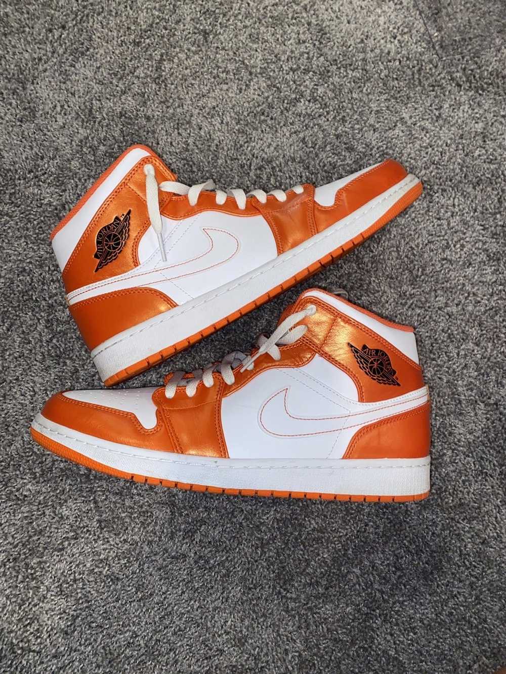 Nike nike air jordan 1 mid “electro orange” - image 5