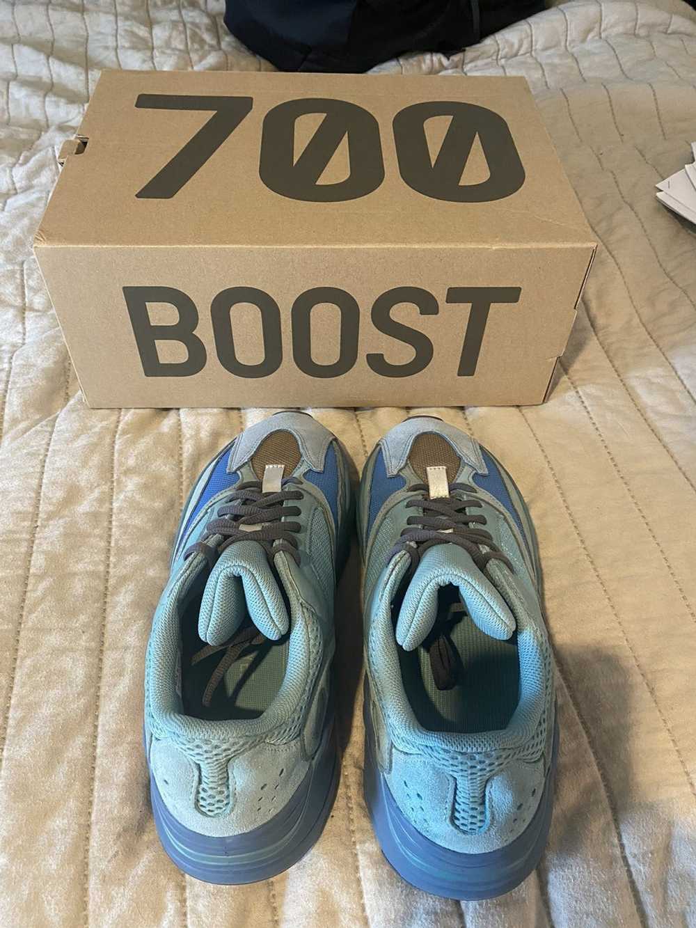 Adidas Yeezy 700 faded azure - image 4