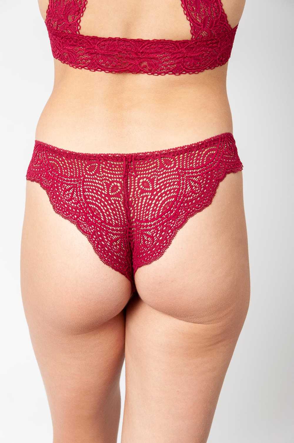 Körbchen Slip Made Of Recycled Lace “Helena” Red - image 4