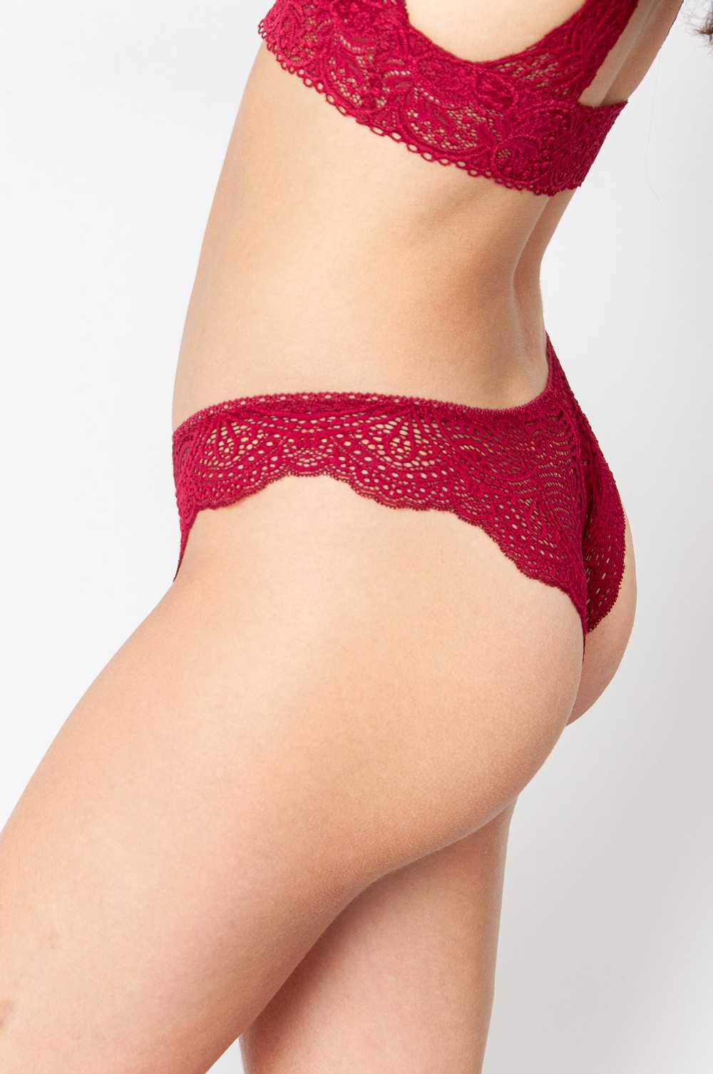 Körbchen Slip Made Of Recycled Lace “Helena” Red - image 5