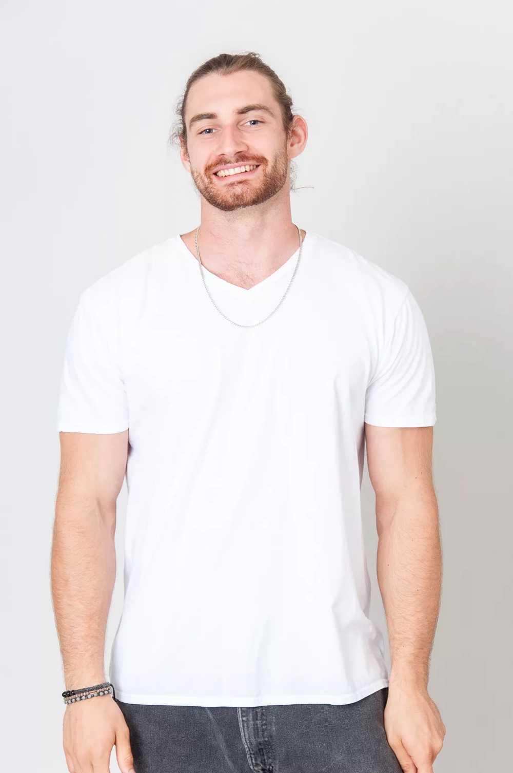 Suits Me Well T-Shirt White Plain - image 1