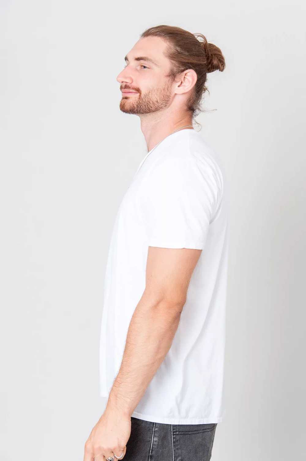 Suits Me Well T-Shirt White Plain - image 3