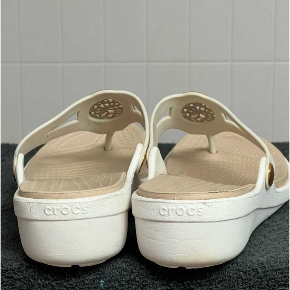 Crocs Crocs Sandals 10 Sanrah Cream Gold Medallio… - image 5
