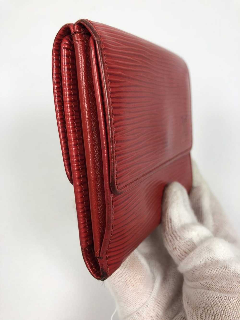 Louis Vuitton Louis Vuitton red epi trifold wallet - image 7