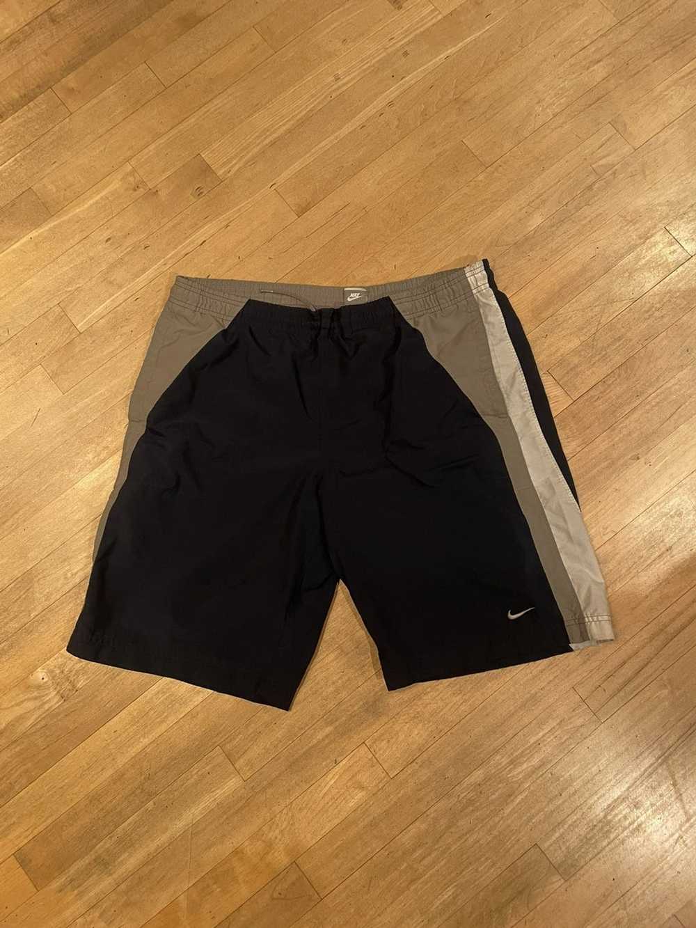 Nike × Vintage Vintage navy Nike shorts size L - image 1