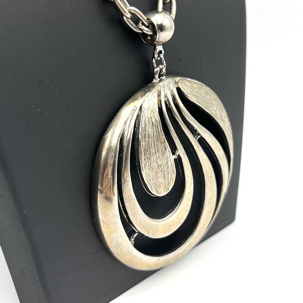 1960s Lisner Pendant Necklace - image 4