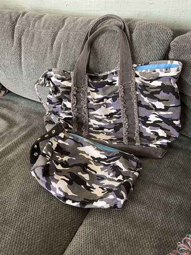 Designer Cool camo tote comes with extra clutch