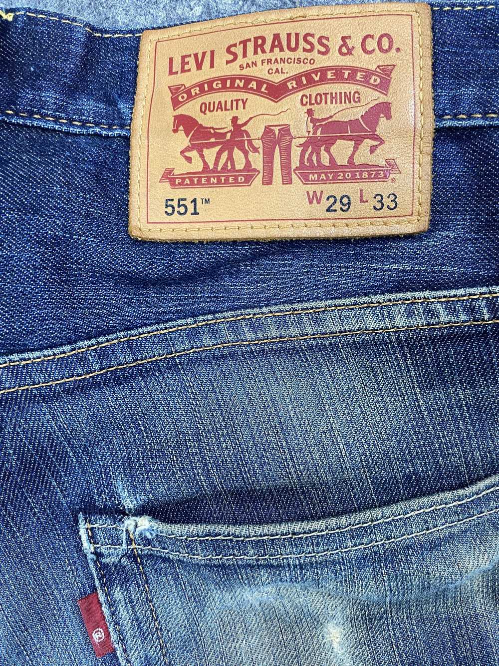 Levi's Dirty Used Blue Levi's 551 Jeans 29x32.5 D… - image 9