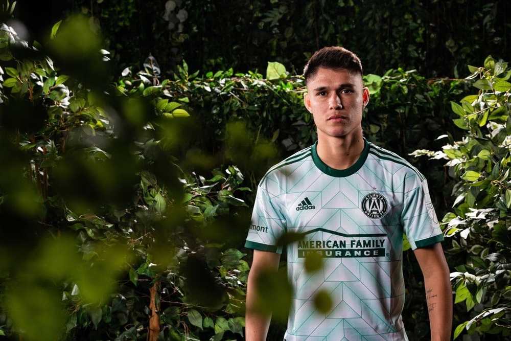 Adidas × Rare × Soccer Jersey ATLANTA UNITED ADID… - image 9