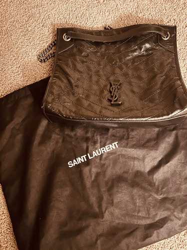 Yves Saint Laurent Nikki Medium Shopping bag in cr
