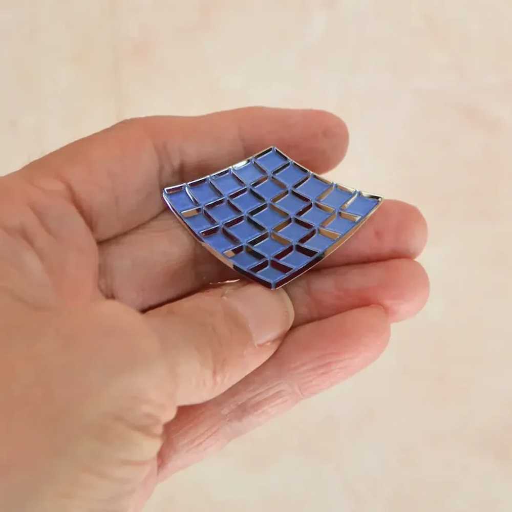 Cornflower Blue Optical Illusion Stainless Brooch… - image 7
