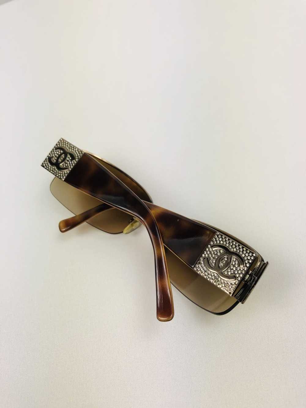 Chanel Chanel encrusted cc logo sunglasses - image 2