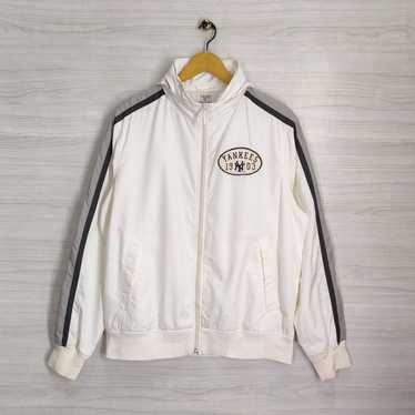 MLB ウィンドブレーカー ヤンキース ユニクロ 2007春コレクション 絶版 楽天市場】ヤンキース ウインドブレーカーの通販