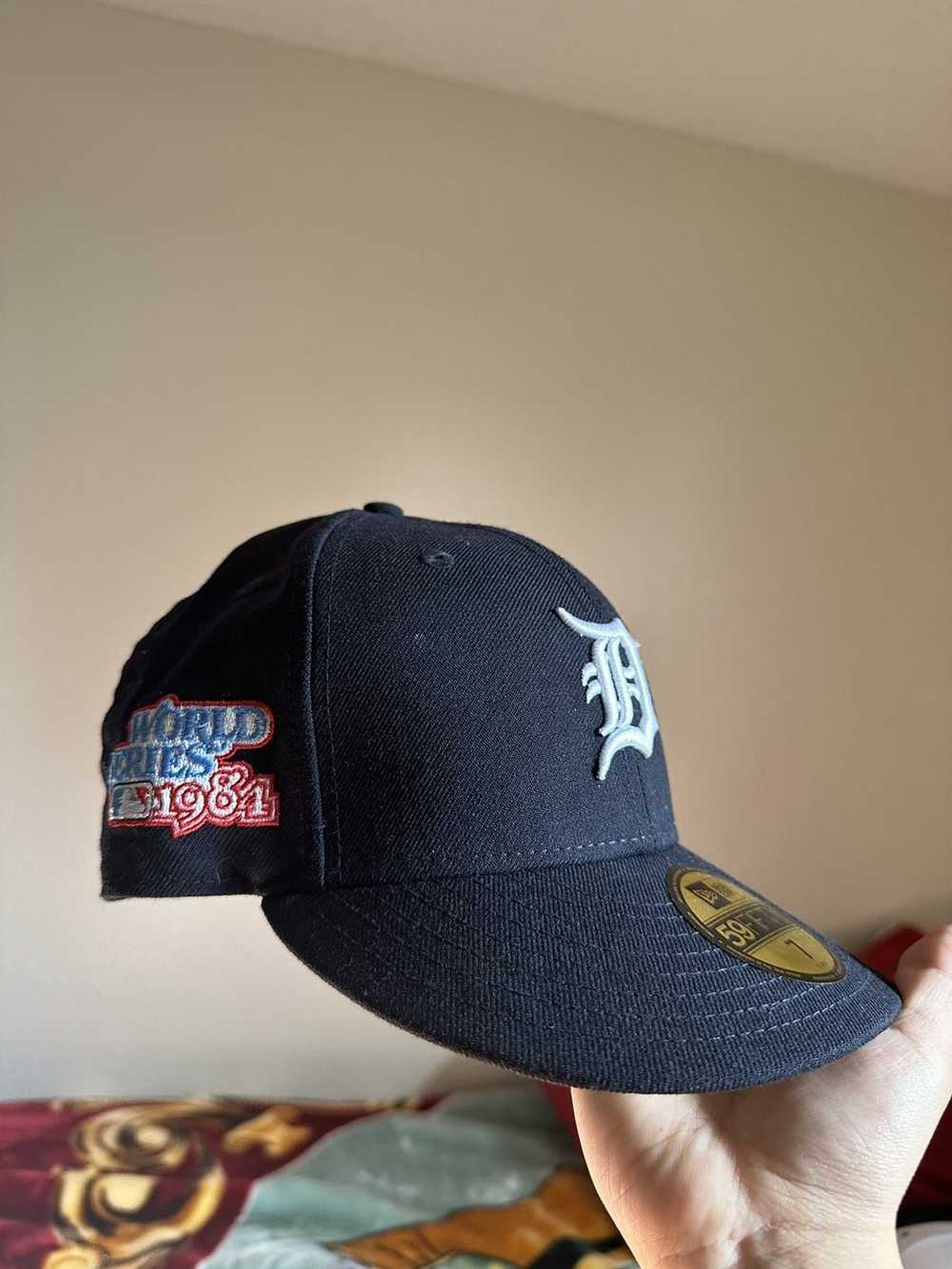 New Era Size 7 Detroit tigers paisley fitted hat - image 1