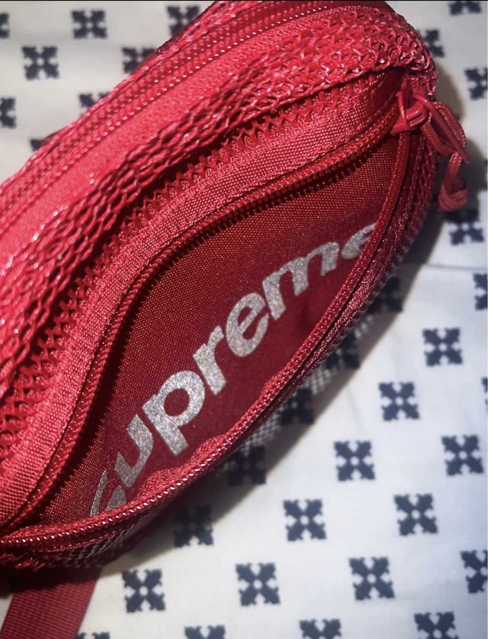 Supreme Waist Bag (SS20) RedSupreme Waist Bag (SS20) Red - OFour