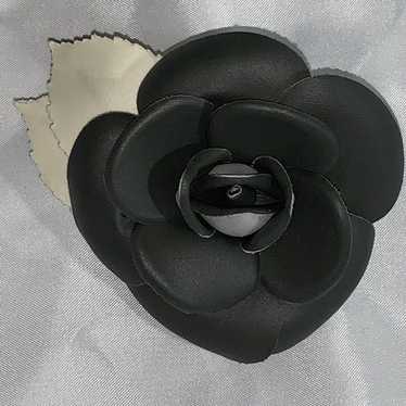 Chanel brooch camellia flower - Gem