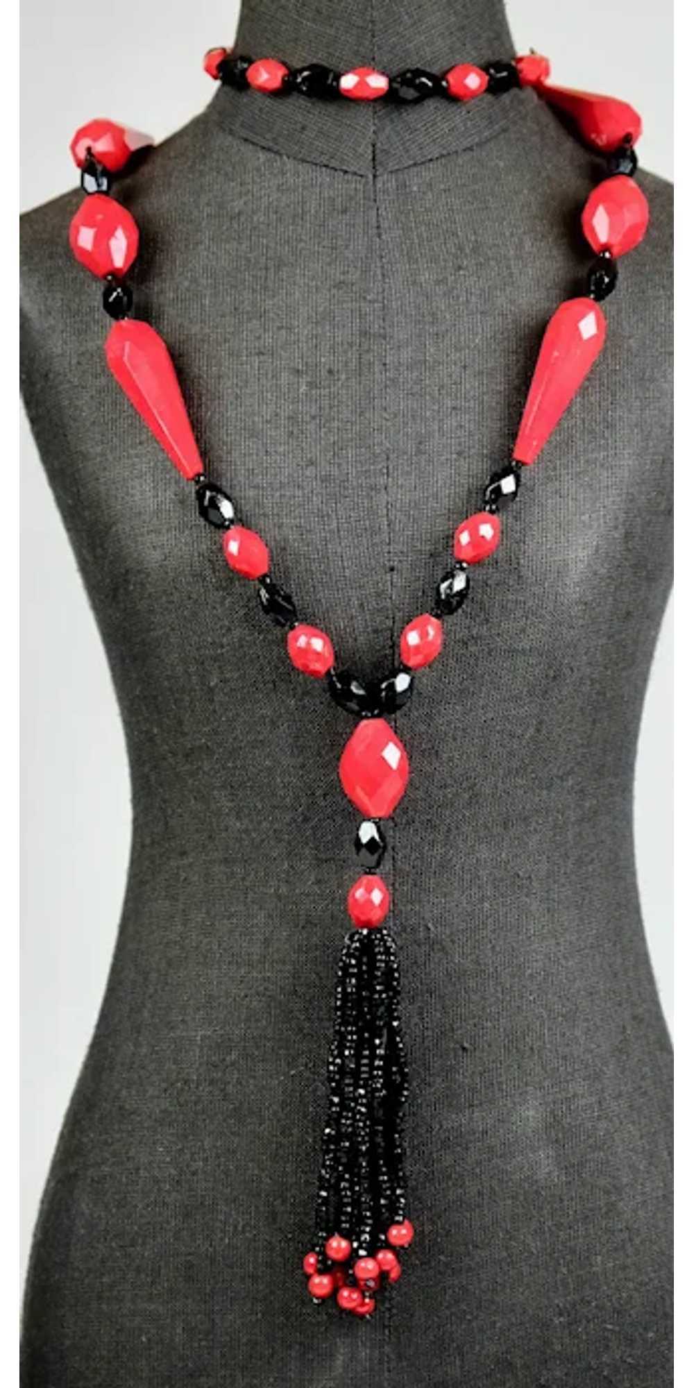 Art Deco Flapper Necklace Red & Black Czech Glass - image 2