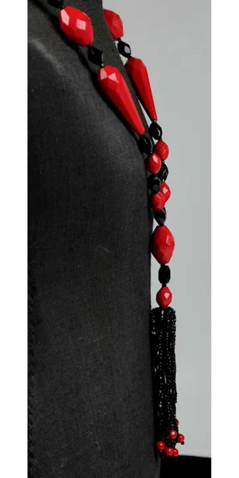 Art Deco Flapper Necklace Red & Black Czech Glass - image 4