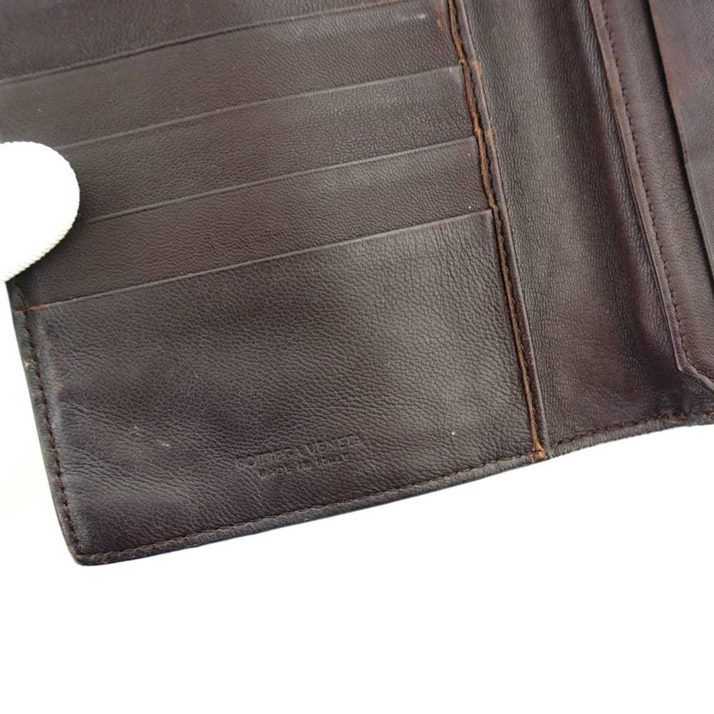 Bottega Veneta Intrecciato leather wallet - image 9