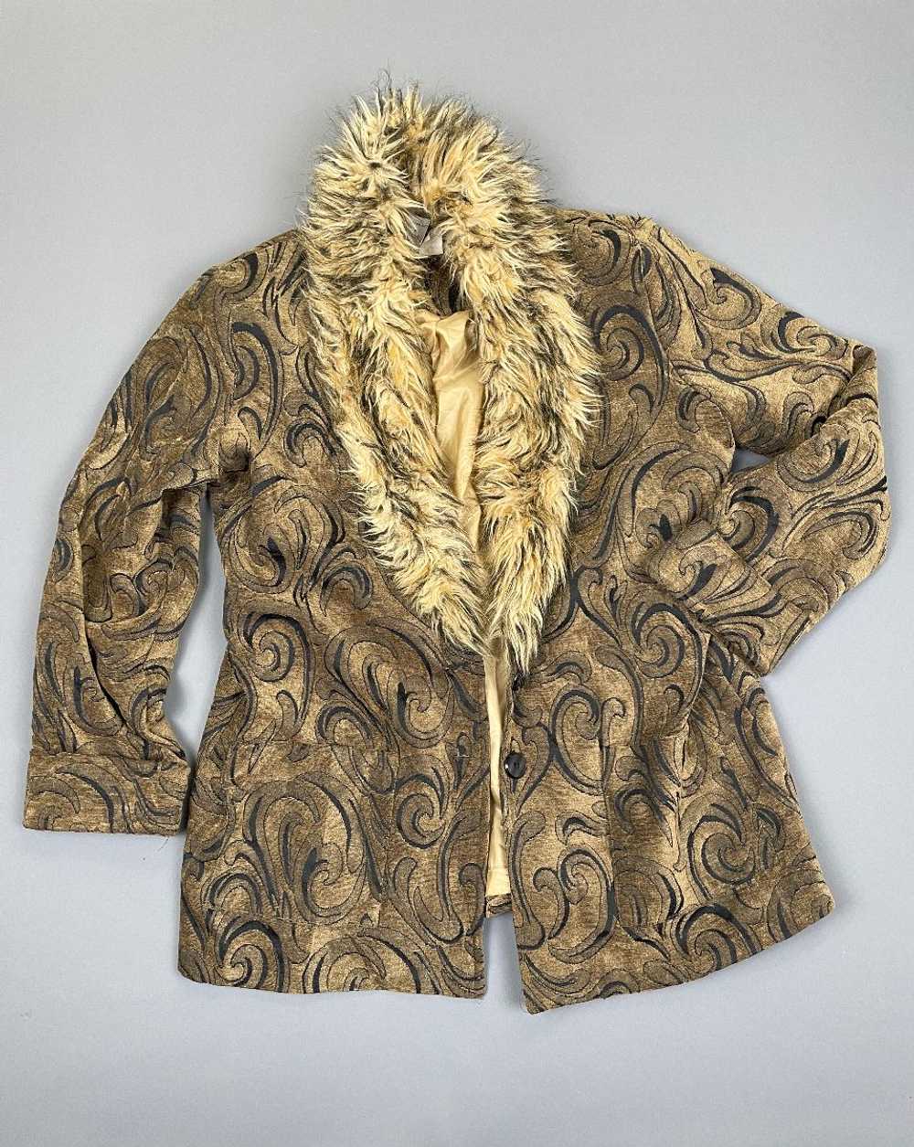 1990S TAPESTRY CARPET COAT FAUX FUR COLLAR - image 3