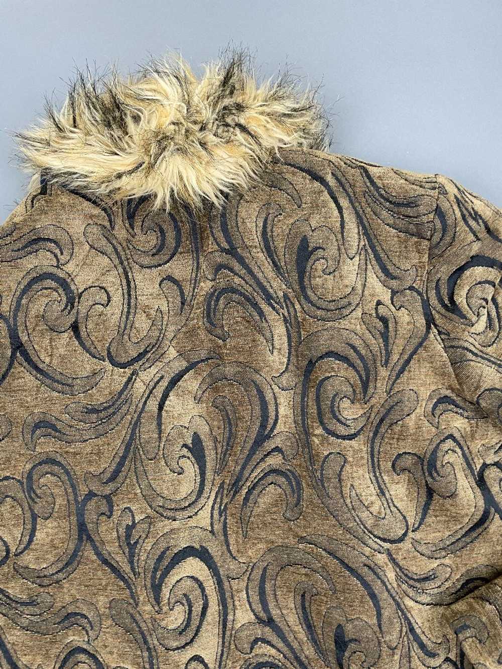 1990S TAPESTRY CARPET COAT FAUX FUR COLLAR - image 8