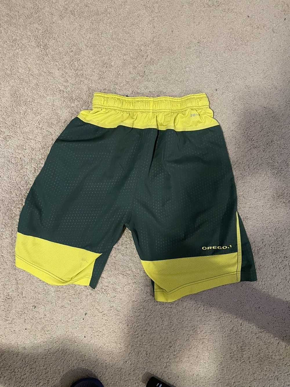 Nike Nike Oregon Ducks Shorts - image 2