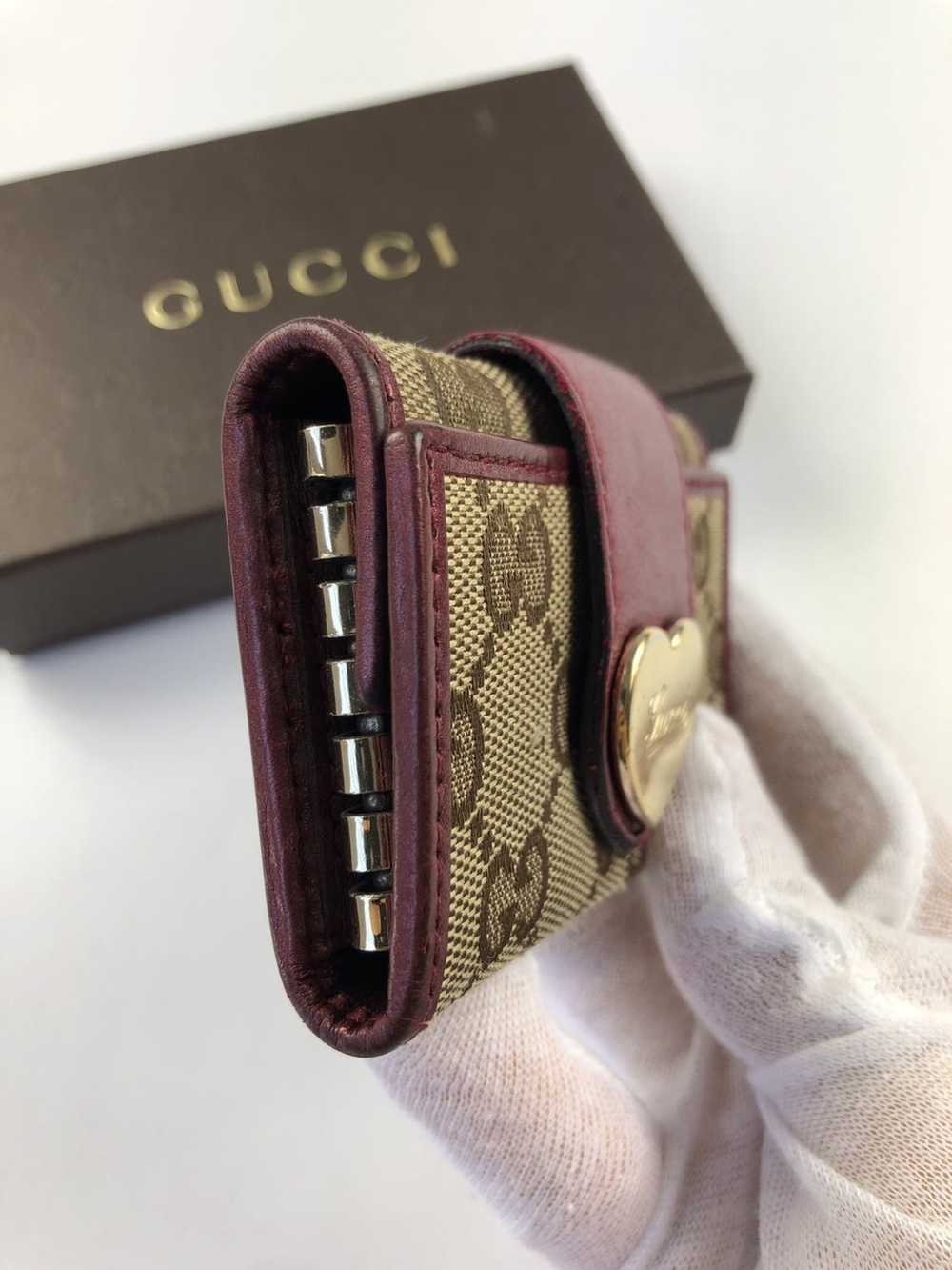 Gucci Gucci gg canvas monogram key holder - image 4