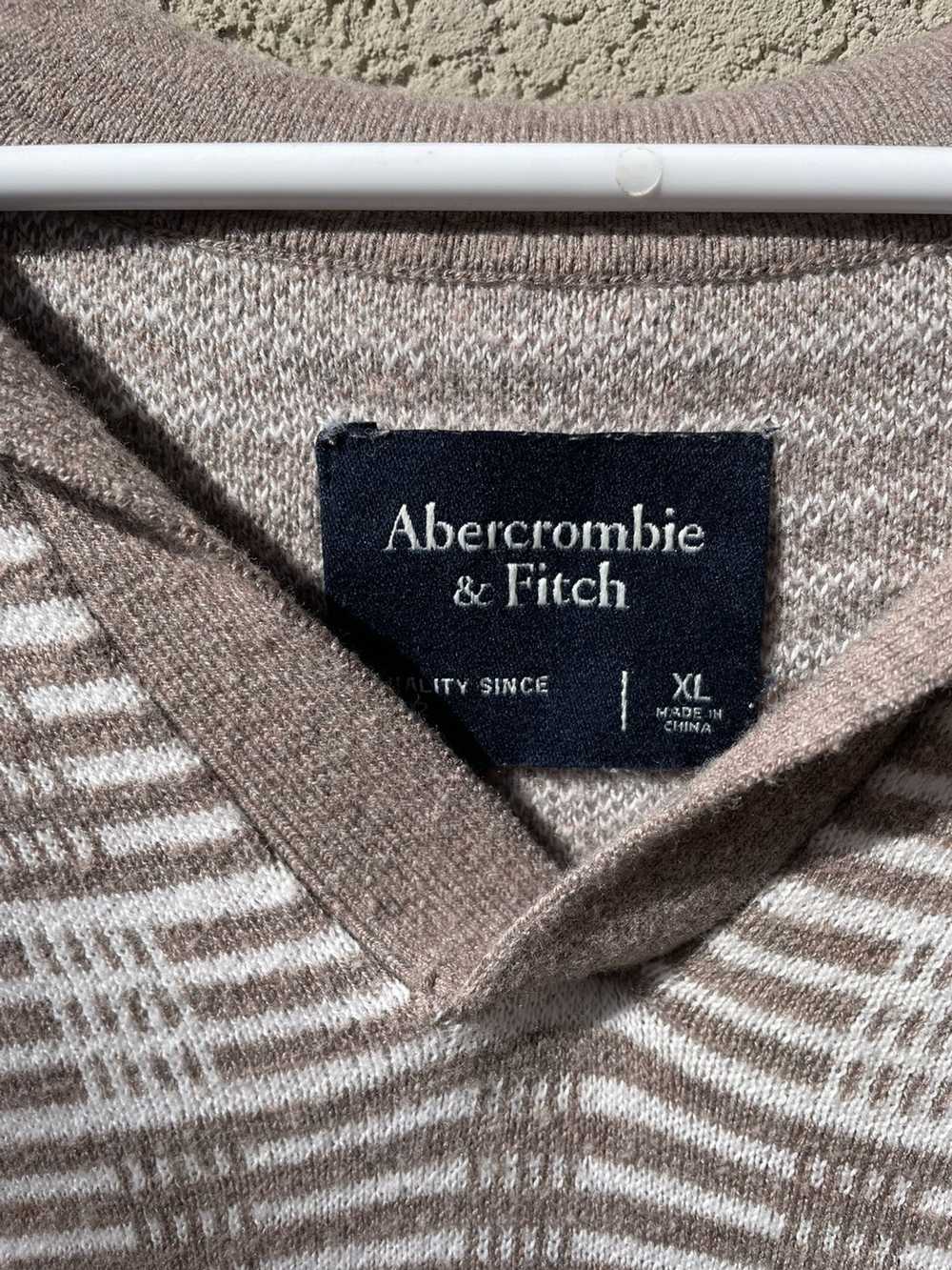 Abercrombie & Fitch Abercrombie & Fitch - image 2