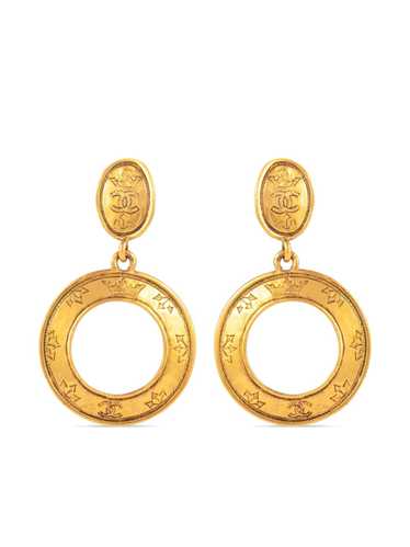 CHANEL Pre-Owned 1987 logo-engraved clip-on earri… - image 1