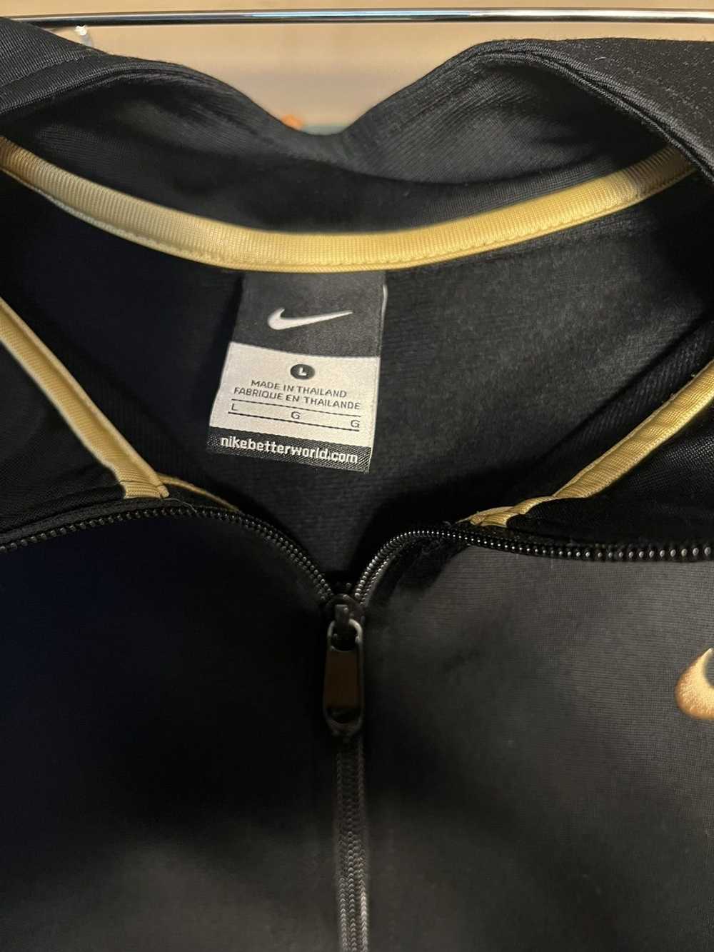 Nike × Vintage Black /Gold stripe Vintage Nike sz… - image 3