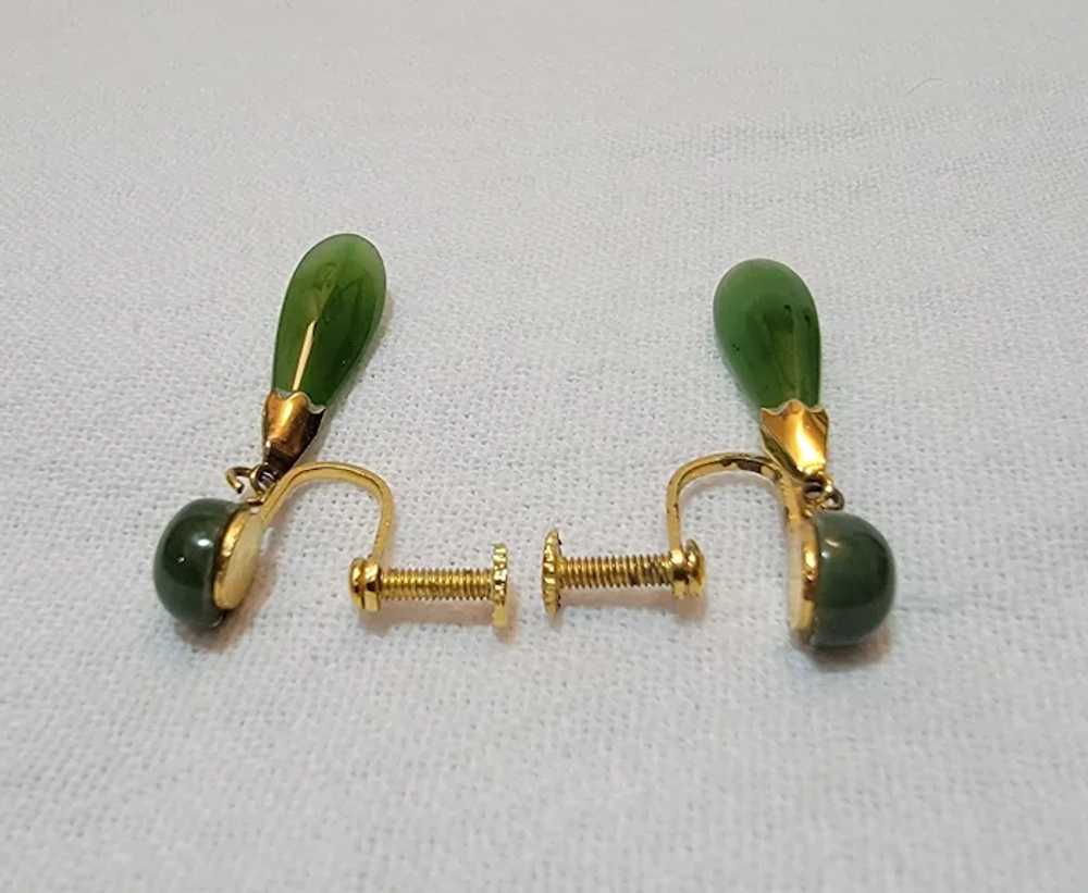 Vintage screwback imitation jade earrings - image 11