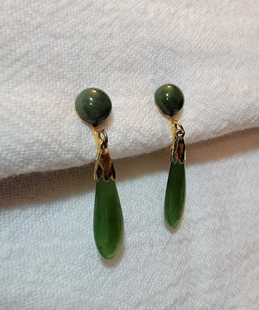 Vintage screwback imitation jade earrings - image 8