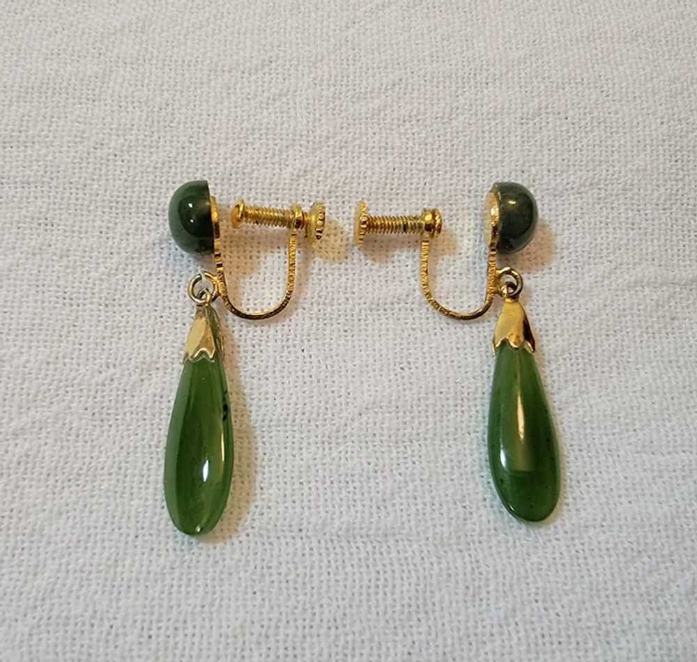 Vintage screwback imitation jade earrings - image 9