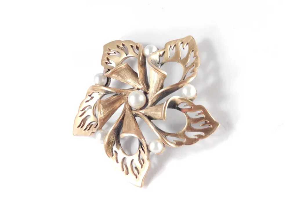 Tortolani Faux Pearl Star Brooch Pin - image 3