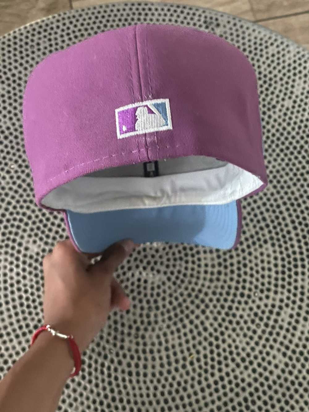 New Era Rare Hat Size 7 - image 2