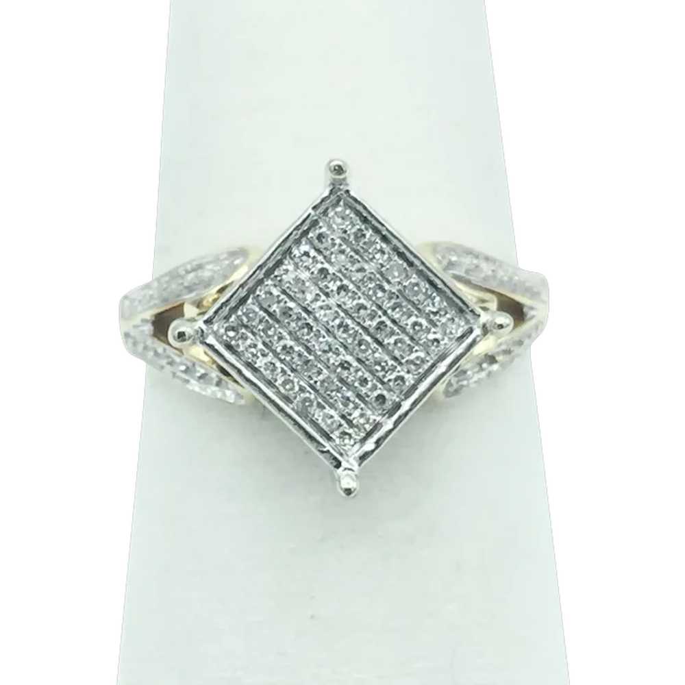 10K .25 CTW Diamond Cluster Ring - image 1