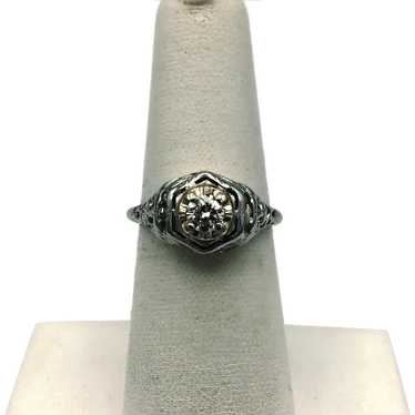 18K Art Deco .20 CTW Diamond Ring