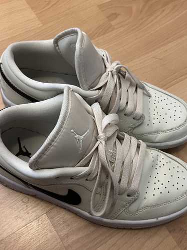 Nike Air Jordan 1 low coconut Milk