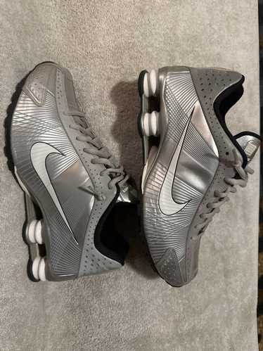 Nike Nike Shox R4 Flywire silver metallic