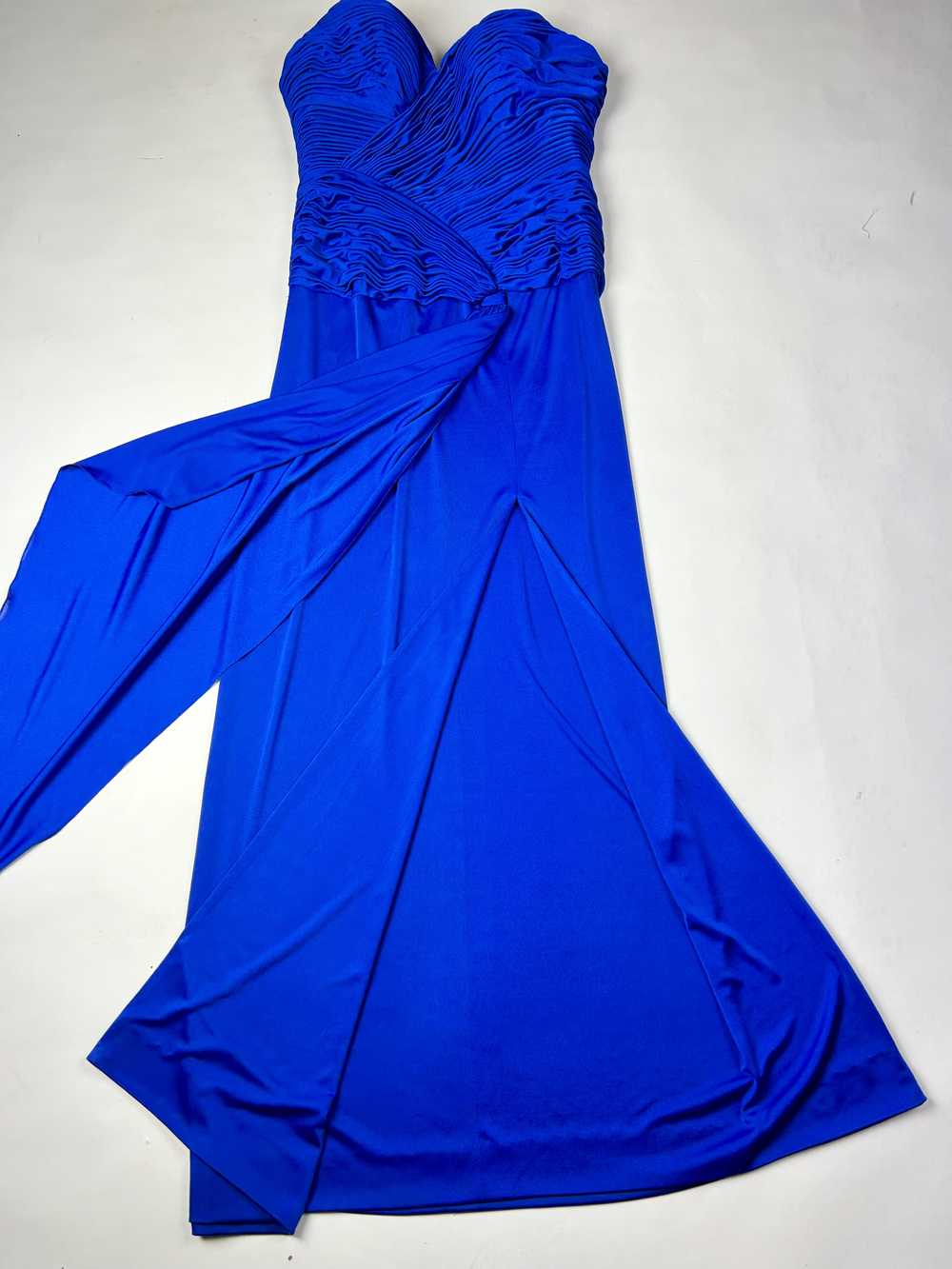 Electric blue lycra jersey evening dress by Loris… - image 6