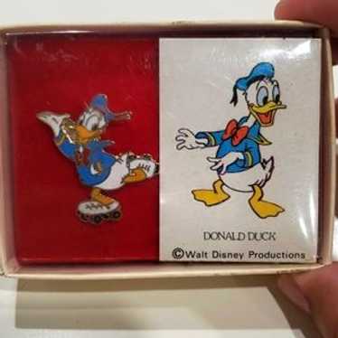 Vintage donald duck pin - Gem