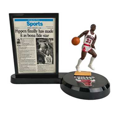 Chicago Bulls: Scotty Pippen 1997/98 Red & Black Reversible Champion J –  National Vintage League Ltd.