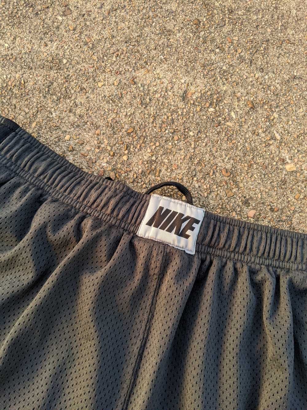Nike Nike grey mesh sport shorts size XL shipping… - image 3