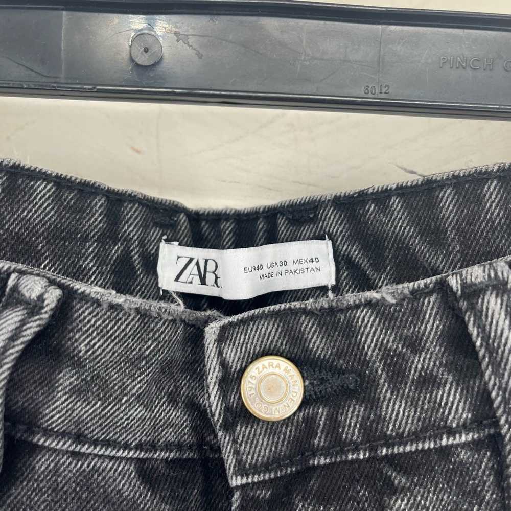 Zara Zara men black distressed denim shorts 30 - image 3