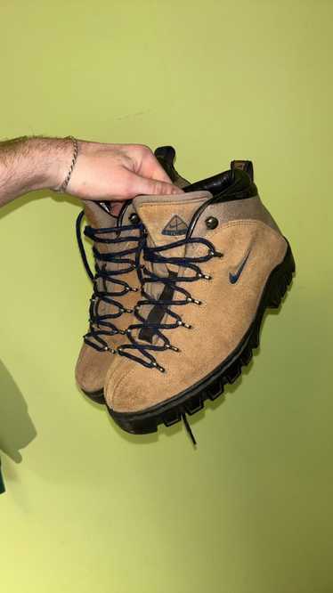 Nike ACG Vintage ACG boots - image 1