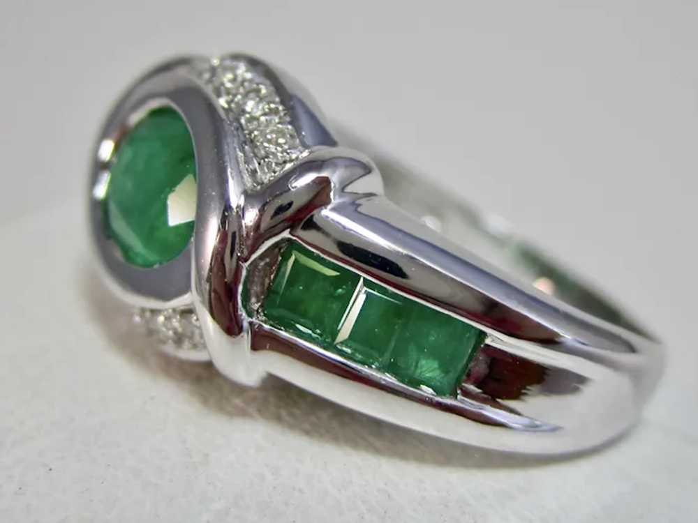 Vintage Estate Emerald & Diamond Ring 18K - image 2