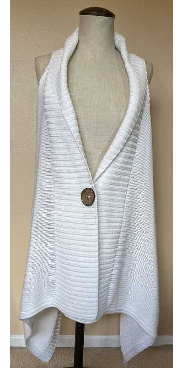 The Unbranded Brand White Knit Sweater Vest